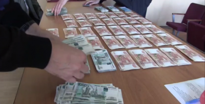 Полицейские вернули пенсионеру из Саратова похищенные аферистами 2,5 млн рублей