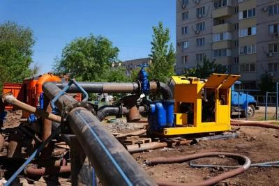 Губернатор Саратовской области Роман Бусаргин осмотрел работы на коллекторе в Энгельсе