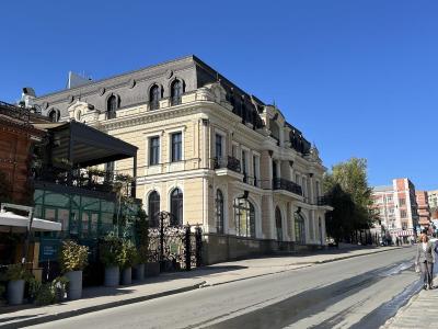 Саратовские общественники требуют проверить, откуда взялись деньги на ресторан вместо картинной галереи