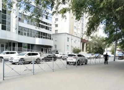 В Саратове появились новые пешеходные ограждения