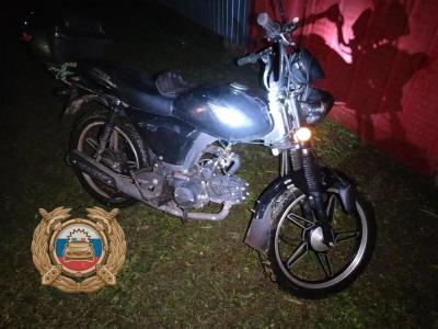 В Калининске двое детей пострадали из-за опрокинувшегося мопеда