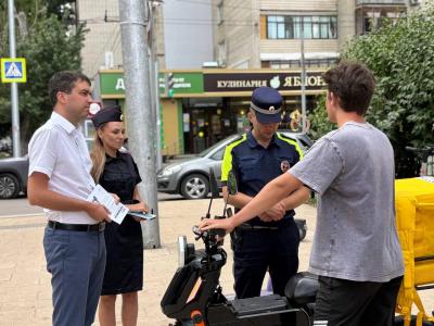 В Саратове за три дня нашли 55 нарушителей на велосипедах и самокатах