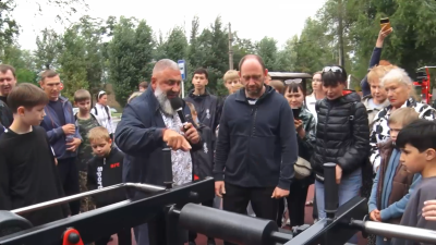 Силач Вячеслав Максюта провел в Энгельсе тренировку для всех желающих