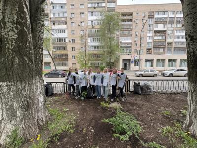 Саратовские железнодорожники благоустроили аллею имени Алексея Бабушкина