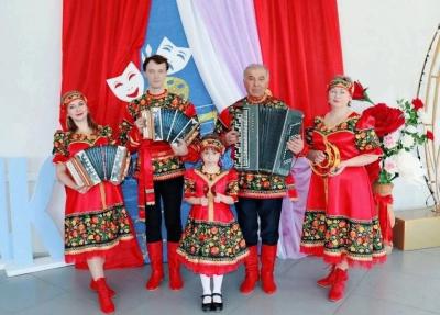Частушки на саратовской гармошке стали объектом нематериального культурного наследия