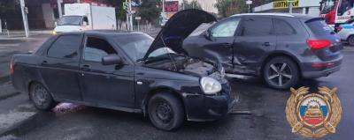 В Саратове в ДТП на Соколовой пострадала водитель Audi