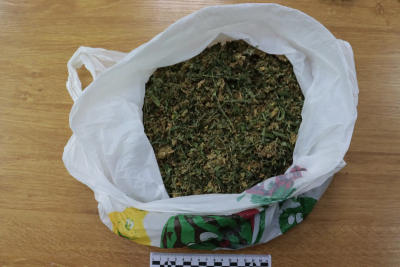 В Саратове задержали мужчину с мешком каннабиса