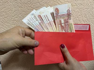 В Саратове женщина лишилась более 3,7 млн рублей после звонка лжесотрудника 