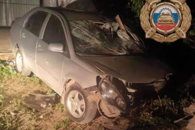 В Саратове 17-летний водитель FAW врезался в остановку