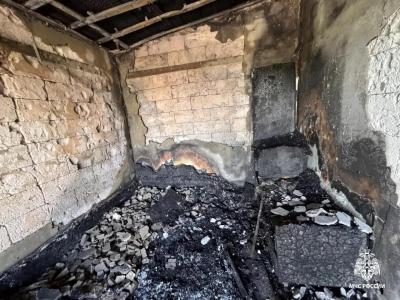 В Саратове сгорел частный дом на 4-м Рубиновом проезде
