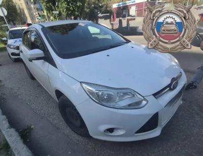 В Саратове Ford сбил двух женщин