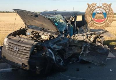 В Саратовской области в ДТП грузовика и УАЗа пострадали два человека