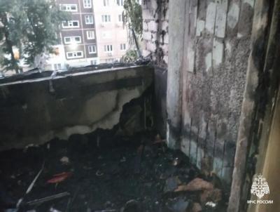 В Саратове на Песчаной горели балконы