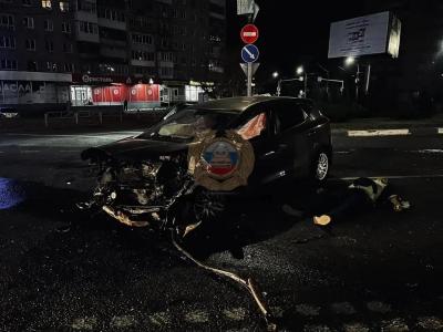 В Заводском районе Саратова ночью столкнулись четыре автомобиля
