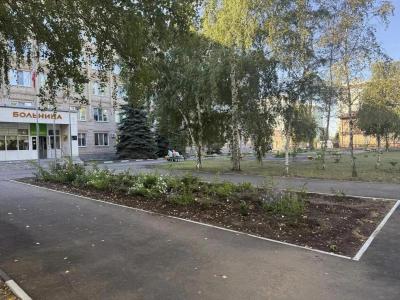 В Саратовской области отремонтировали территории 26 больниц