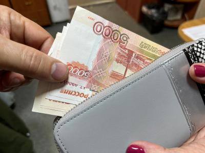 Жительница Саратова пришла в кино, украла кошелек и получила уголовное дело