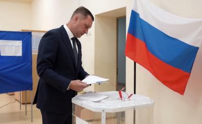 Губернатор Саратовской области Роман Бусаргин проголосовал на выборах в Госдуму