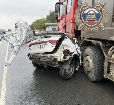 Около Аткарска мужчина на легковушке погиб в ДТП с грузовиком