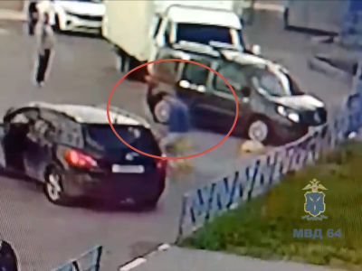 В Саратове мужчина сломал скулу незнакомцу из-за повышенного внимания к его девушке