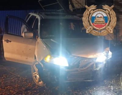 В Калининске 16-летний автомобилист врезался в забор