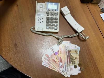 Пенсионерка из Базарно-Карабулакского района отправила мошенникам 1,5 миллиона рублей