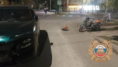 В Саратове в ДТП пострадал 14-летний пассажир скутера
