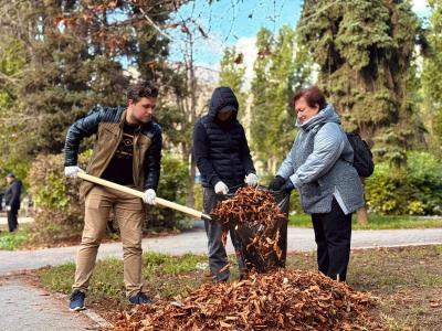 В Саратове прошёл массовый субботник