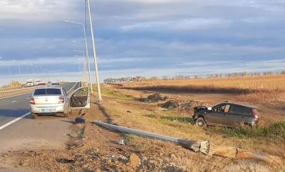 В Саратове на СКАД автомобилист насмерть разбился о столб 
