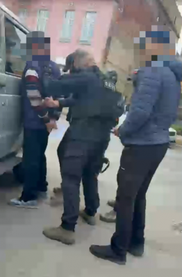В Саратовской области полиция поймала беглеца, который скрывался под чужим именем 32 года 