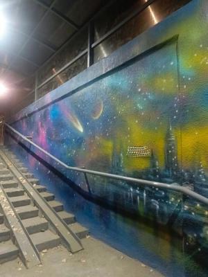 В Саратове вандалы испортили граффити у лицея №15