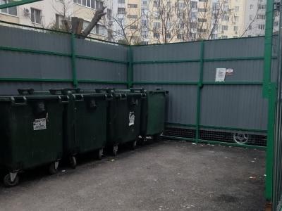Саратовский регоператор объяснил, кто должен регулярно проводить уборку на контейнерной площадке