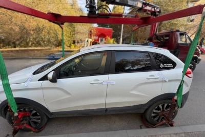 В Саратове у должницы арестовали Lada XRAY из-за долга в 1,3 млн рублей