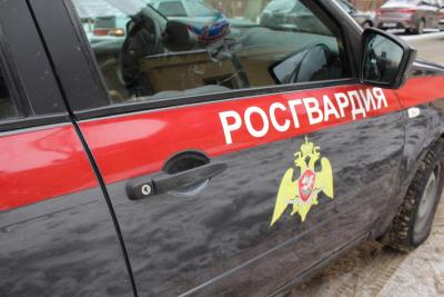 В Ленинском районе Саратова росгвардейцы задержали пьяного водителя без прав