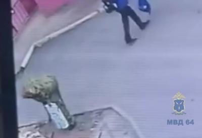 В Саратове судимый пенсионер нашел телефон и еще одно уголовное дело