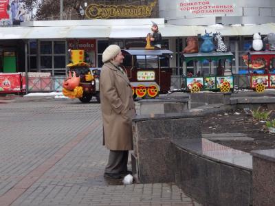 В Саратове начали ремонтировать фонтан «Одуванчик» (ФОТО)