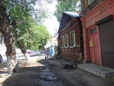 Соседи погорельцев на улице Киселева уверены в поджоге (ВИДЕО+ФОТО)