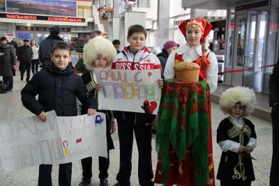 Саратов встретил чемпиона мира по кикбоксингу Даци Дациева