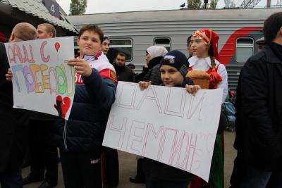 Саратов встретил чемпиона мира по кикбоксингу Даци Дациева