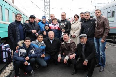 Саратов встретил чемпиона мира по кикбоксингу Даци Дациева