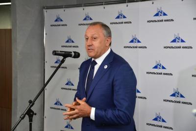 Губернатор и топ-менеджер «НорНикеля» открыли в Саратове центр обслуживания металлургического гиганта  