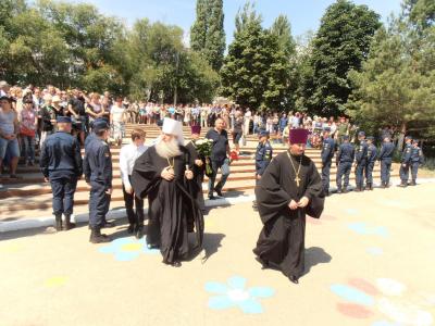Земляки простились с героически погибшим в Сирии Евгением Долгиным