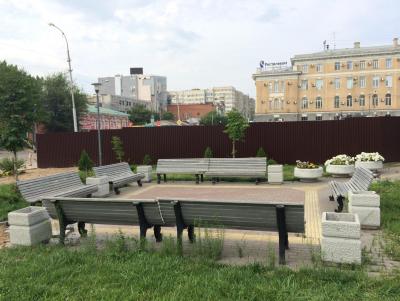 Около нового ТЮЗа залили фундамент будущего плоскостного фонтана