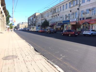 Срезанный с улицы Чапаева асфальт перебросили на тротуары