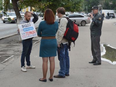 Задержан участник пикета в поддержку анархиста Олега Петрова (ФОТО)