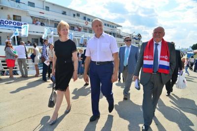 Знаменитый кардиохирург Лео Бокерия назвал Саратов лидером во многих областях