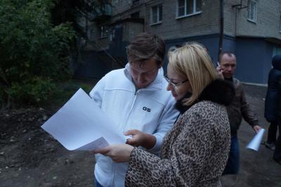Эксперты раскритиковали качество ремонта дворов на улице Орджоникидзе
