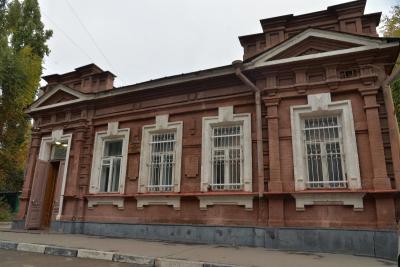 Губернатор поручил отремонтировать два здания саратовских ЗАГС