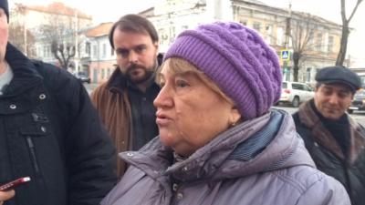 Опергруппа Общественной палаты взяла штурмом саратовский салон красоты