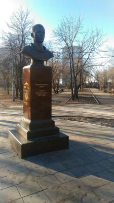 Восстановлен испорченный вандалами постамент Юрию Гагарину