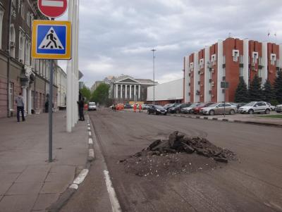 Центр Саратова стоит в пробках